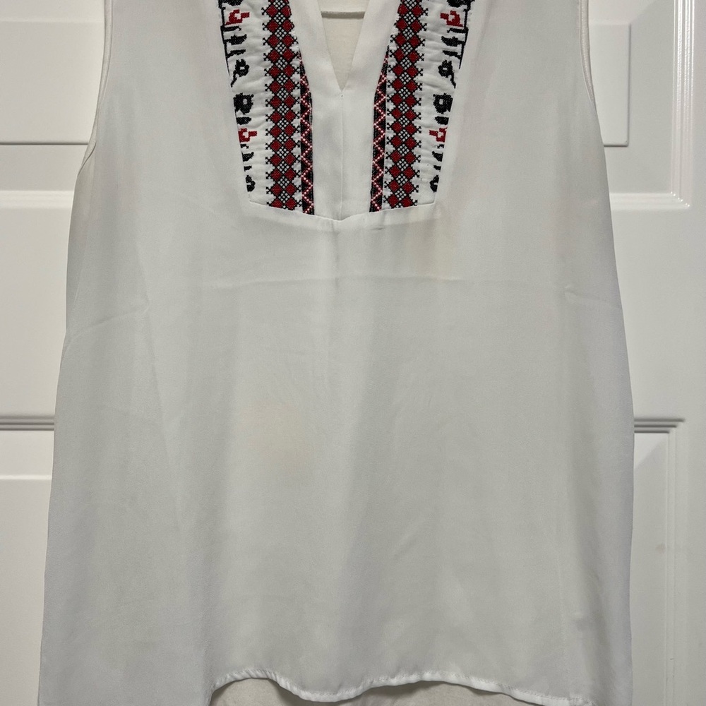 Loanna Woman’s White Sleeveless Blouse With Embroidered Collar Tank Top Sheer XL